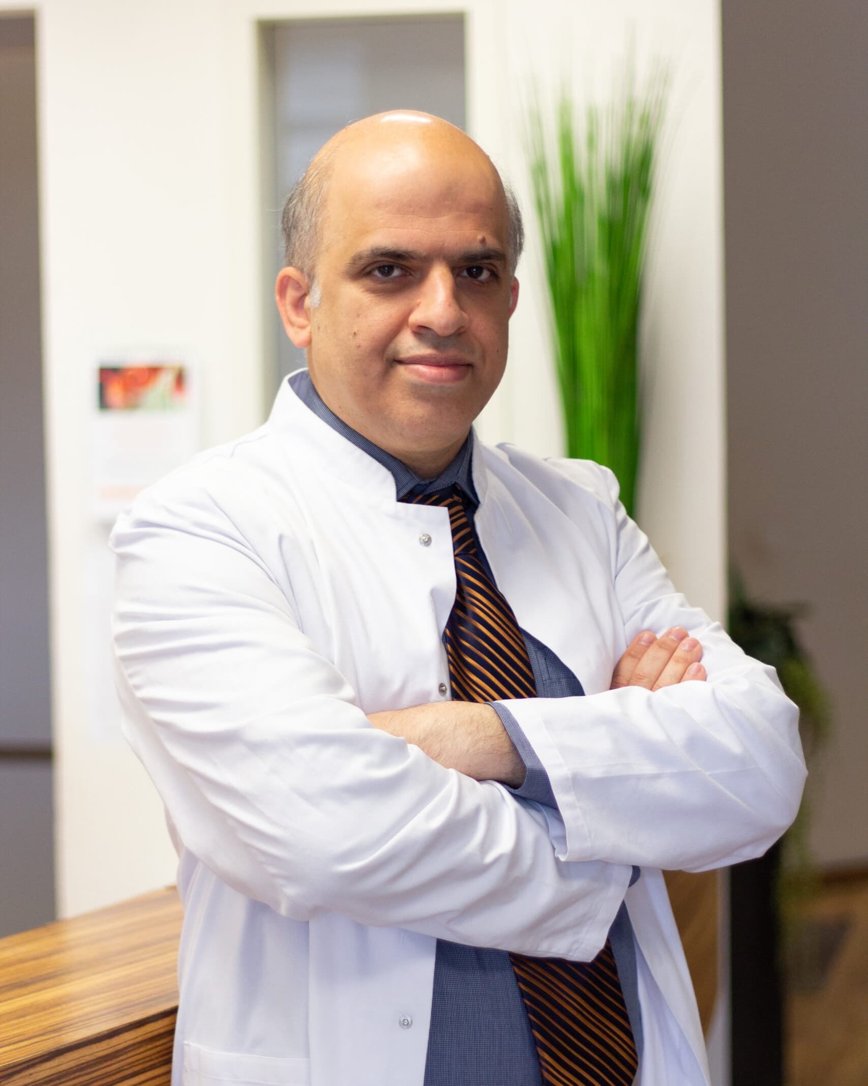 Dr. med. (IR) Parviz Hosseini, Facharzt für Hals-, Nasen- und Ohrenheilkunde